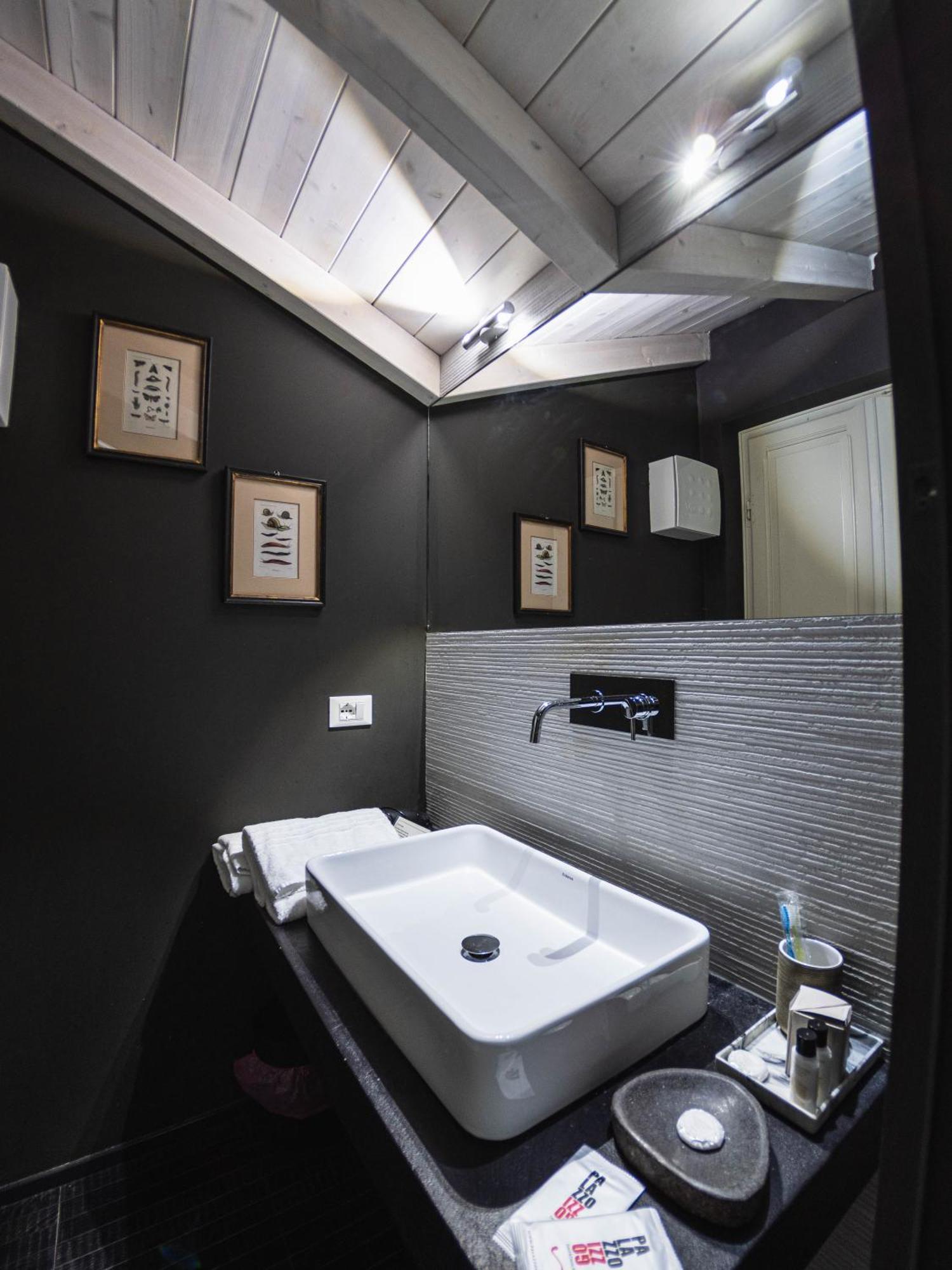 Bed and Breakfast Palazzo Gozzi Bed&Beauty Parma Esterno foto